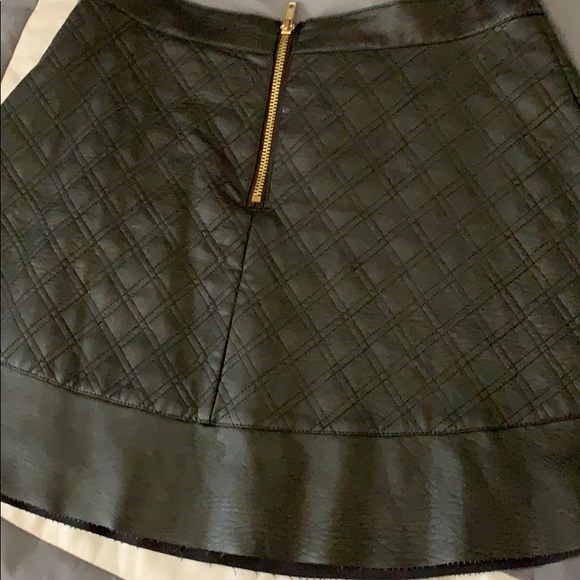 Socialite Black Skirt size Medium - Picture 6 of 6